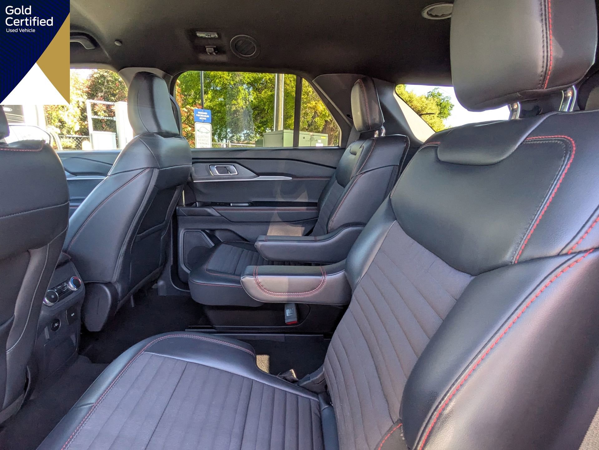 Certified 2025 Ford Explorer ST-Line AWD/4WD image 19
