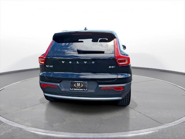 Used 2024 Volvo XC40 B5 Core AWD/4WD image 7