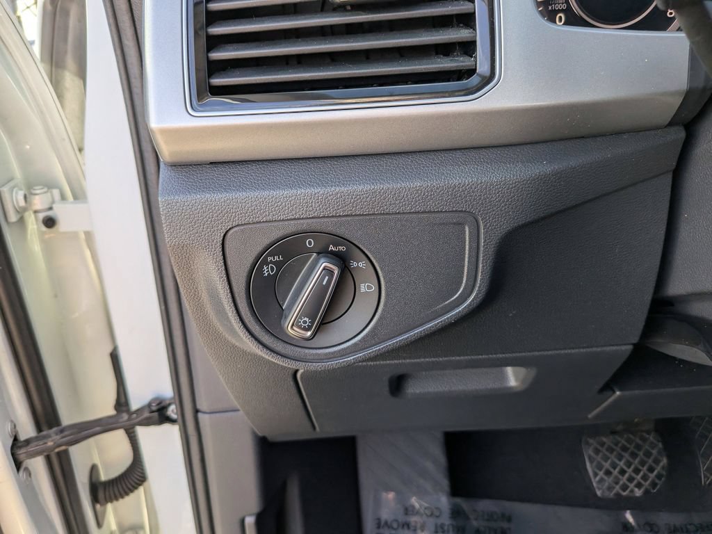 Used 2019 Volkswagen Atlas SEL Premium AWD/4WD image 28