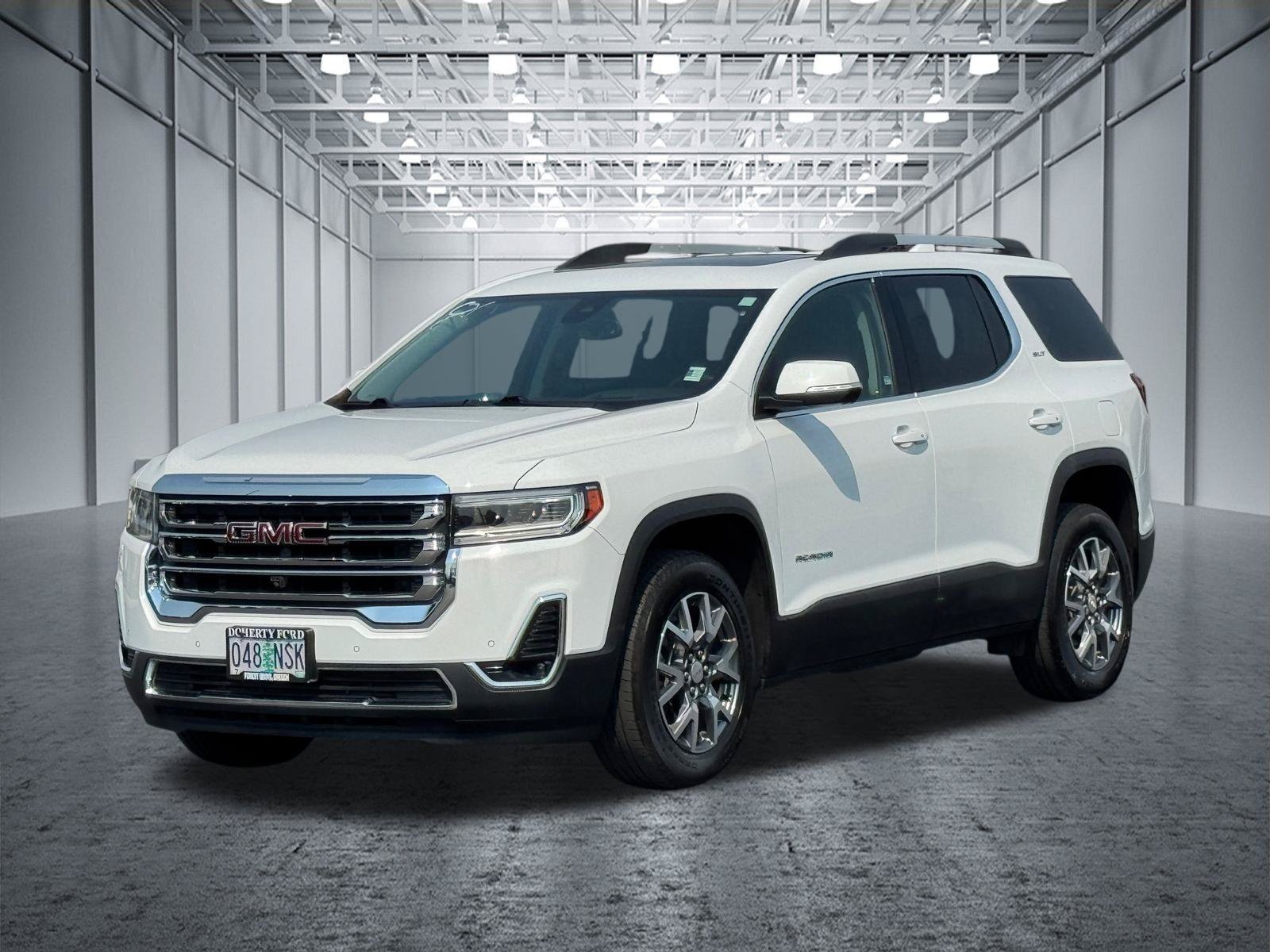 Used 2022 GMC Acadia SLT w/ Technology Package AWD/4WD image 6