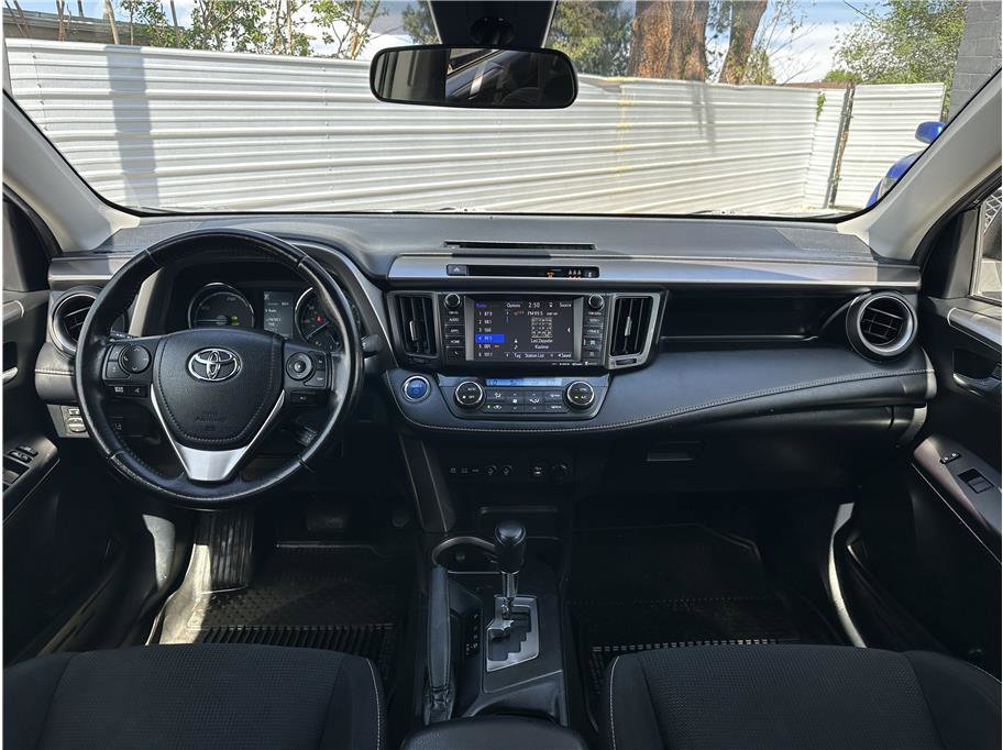 Used 2017 Toyota RAV4 XLE w/ Convenience Package AWD/4WD image 18