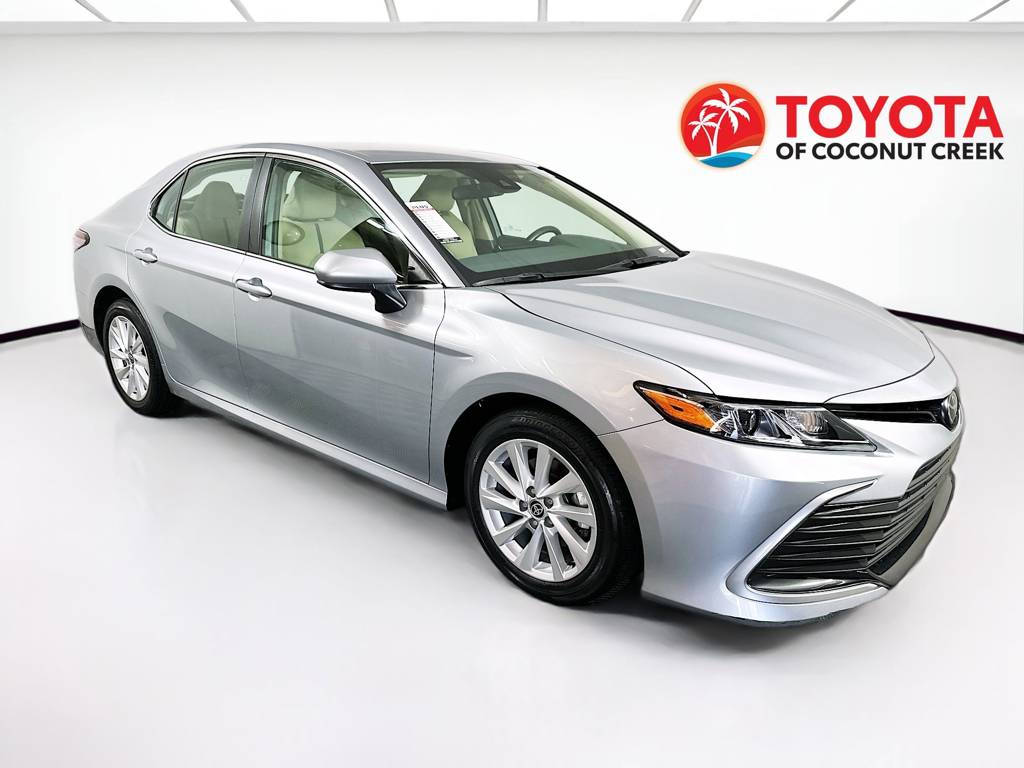 Used 2023 Toyota Camry LE image 1