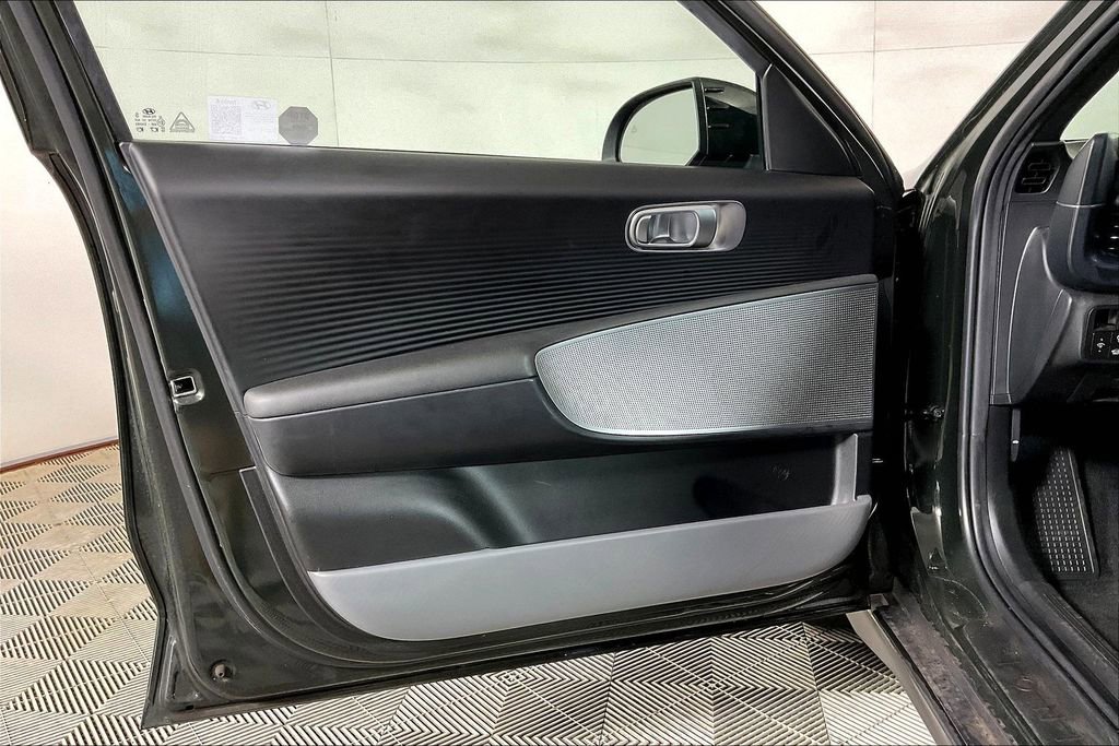 Used 2024 Hyundai Ioniq 6 SE RWD image 22
