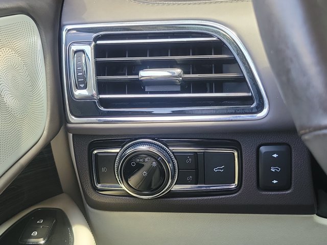 Used 2020 Lincoln Navigator Black Label w/ Cargo Convenience Package AWD/4WD image 7