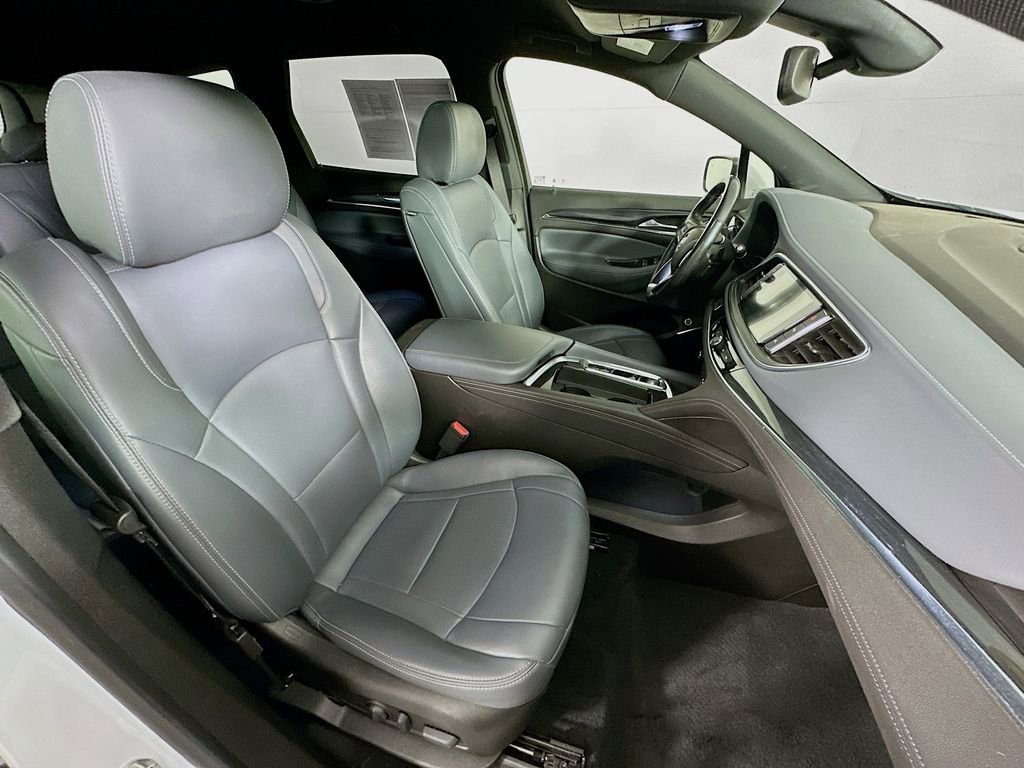 Used 2022 Buick Enclave Essence image 36