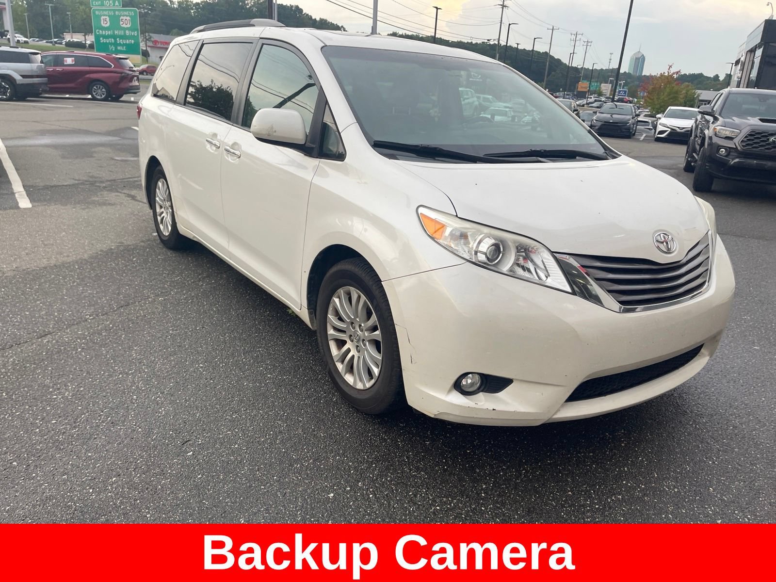 Used 2016 Toyota Sienna XLE FWD image 4