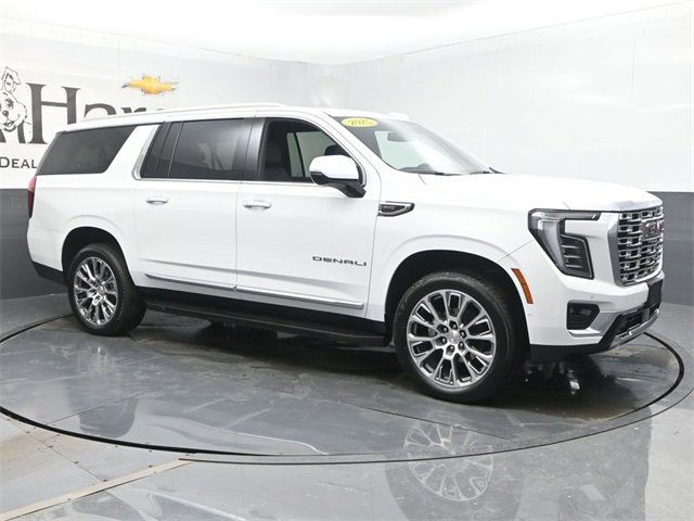 Used 2025 GMC Yukon XL Denali image 6