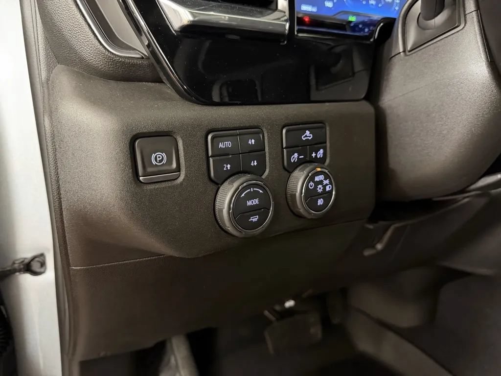 Used 2024 Chevrolet Silverado 2500 LT w/ Convenience Package AWD/4WD image 15