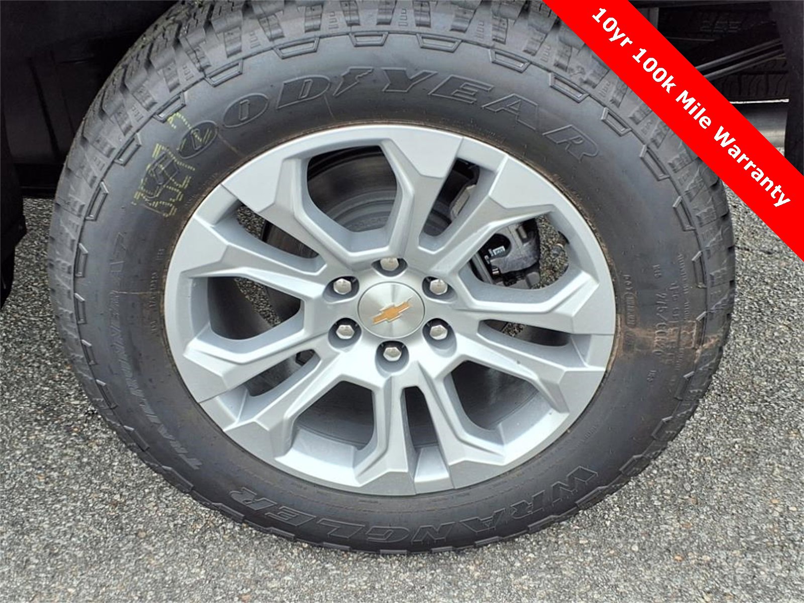 New 2026 Chevrolet Silverado 1500 LTZ w/ Z71 Off-Road Package image 13