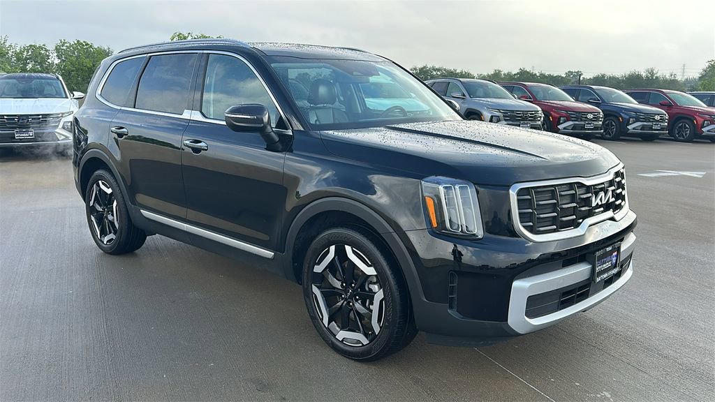 Used 2025 Kia Telluride S FWD image 15