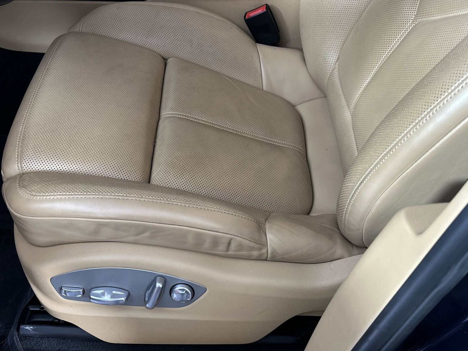 Used 2018 Porsche Macan AWD/4WD image 12