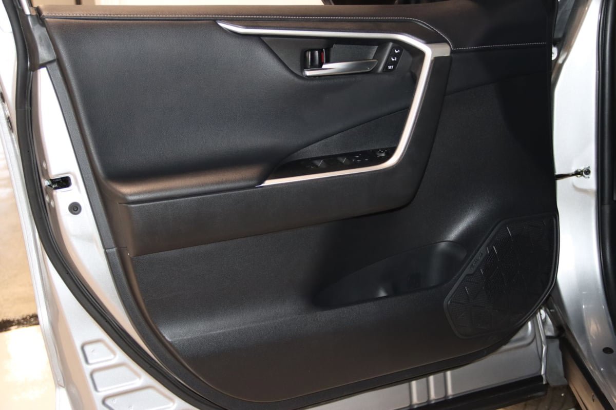 Used 2022 Toyota RAV4 Limited AWD/4WD image 30