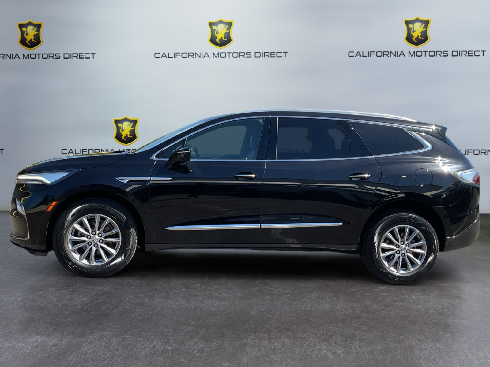 Used 2024 Buick Enclave Premium AWD/4WD image 8