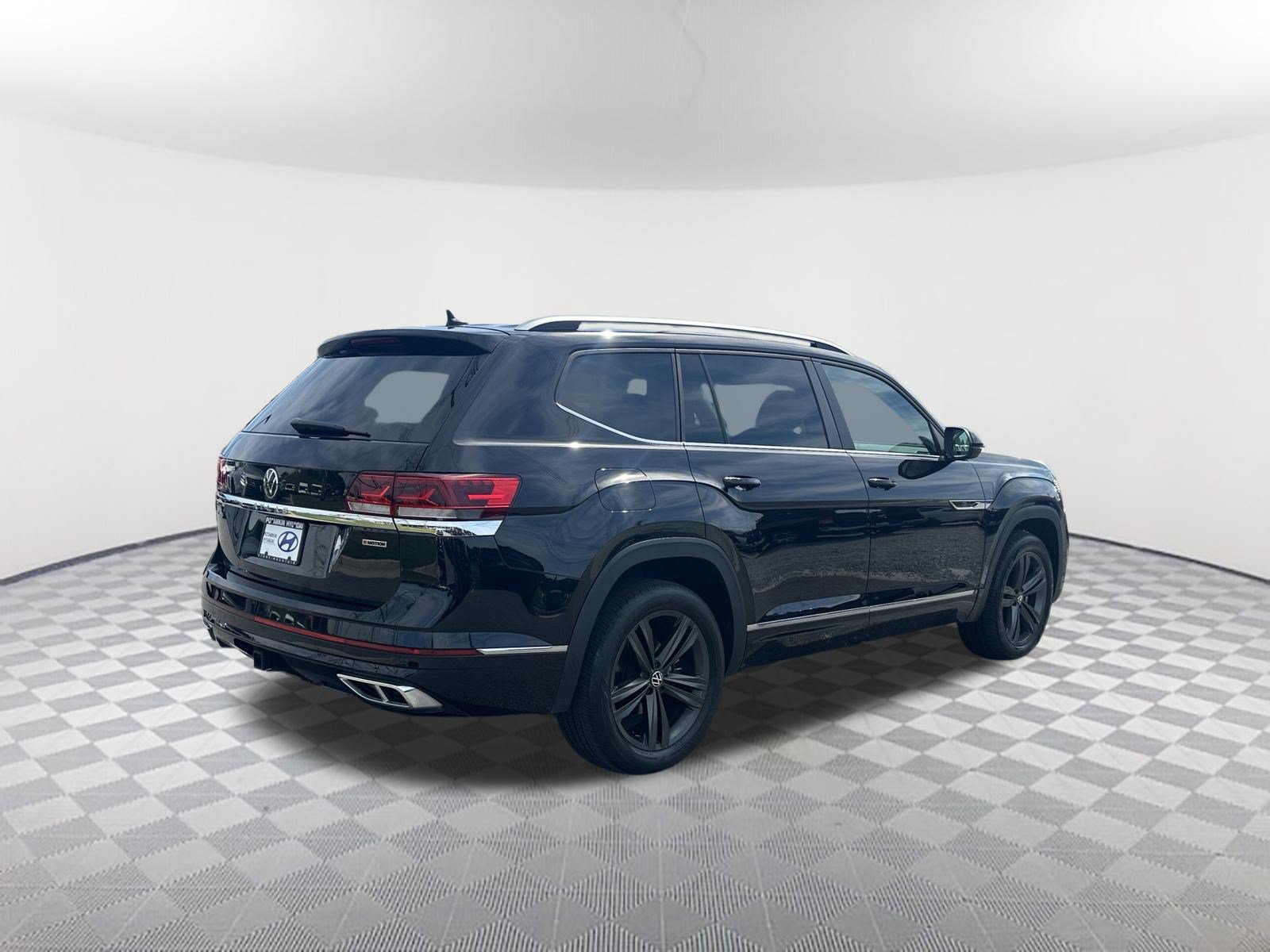 Used 2022 Volkswagen Atlas SEL R-Line AWD/4WD image 5