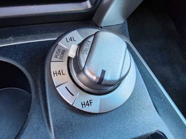 Used 2014 Toyota 4Runner Limited AWD/4WD image 23