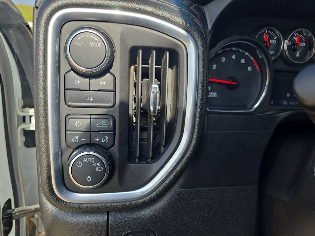 Used 2020 Chevrolet Silverado 2500 LT AWD/4WD image 26
