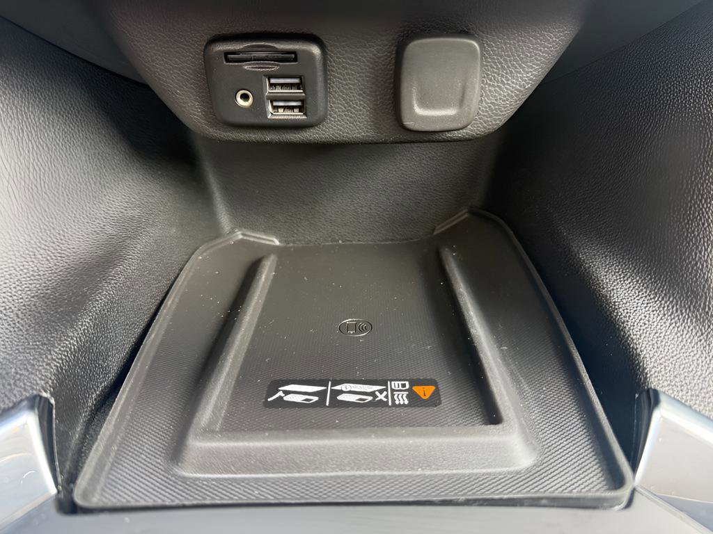 Used 2021 Chevrolet Traverse Premier w/ Redline Edition image 21