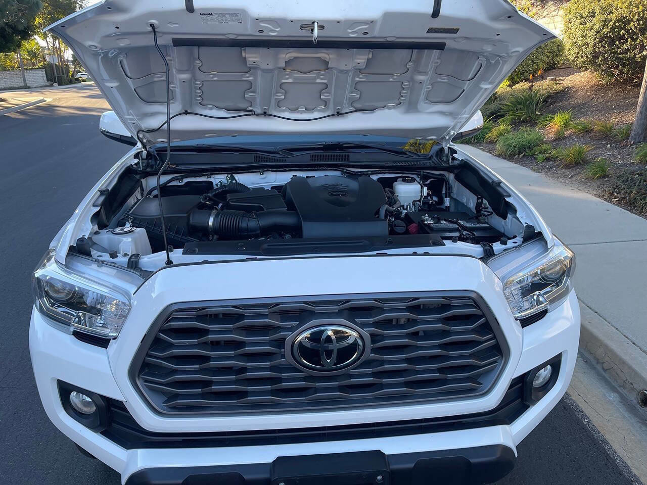 Used 2023 Toyota Tacoma TRD Off-Road image 5