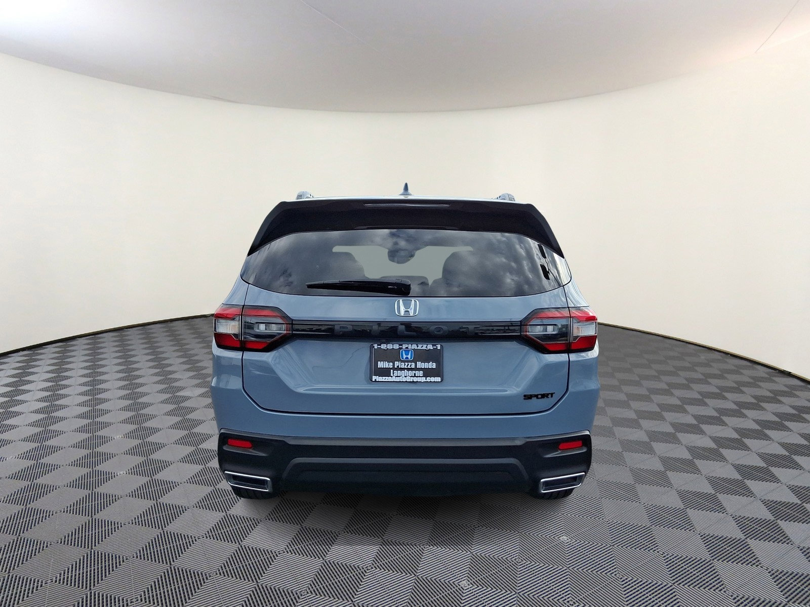 Used 2025 Honda Pilot Sport image 6