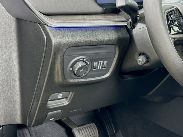 New 2025 Jeep Grand Cherokee Overland image 10