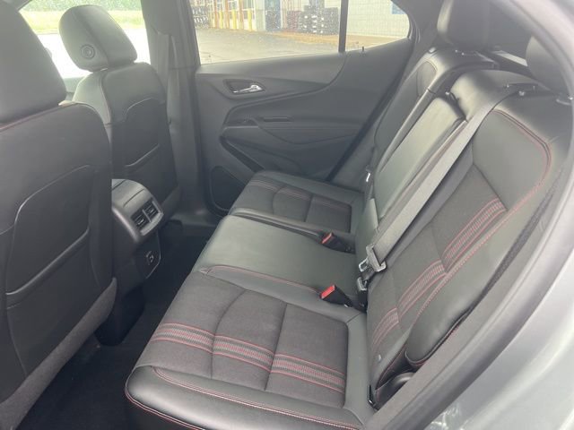 Used 2023 Chevrolet Equinox RS w/ LPO, Cargo Package AWD/4WD image 9