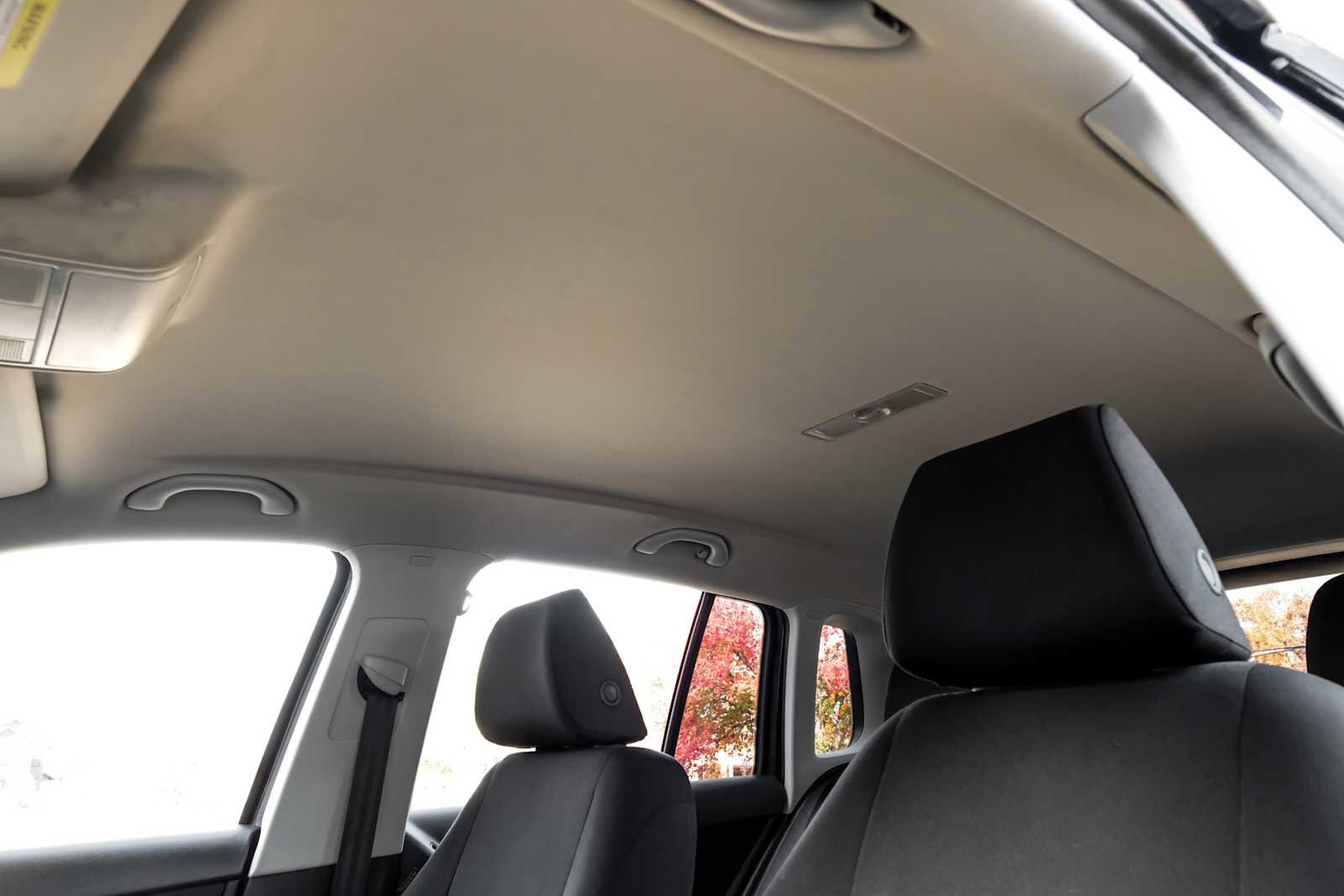 Used 2017 Volkswagen Tiguan S image 30