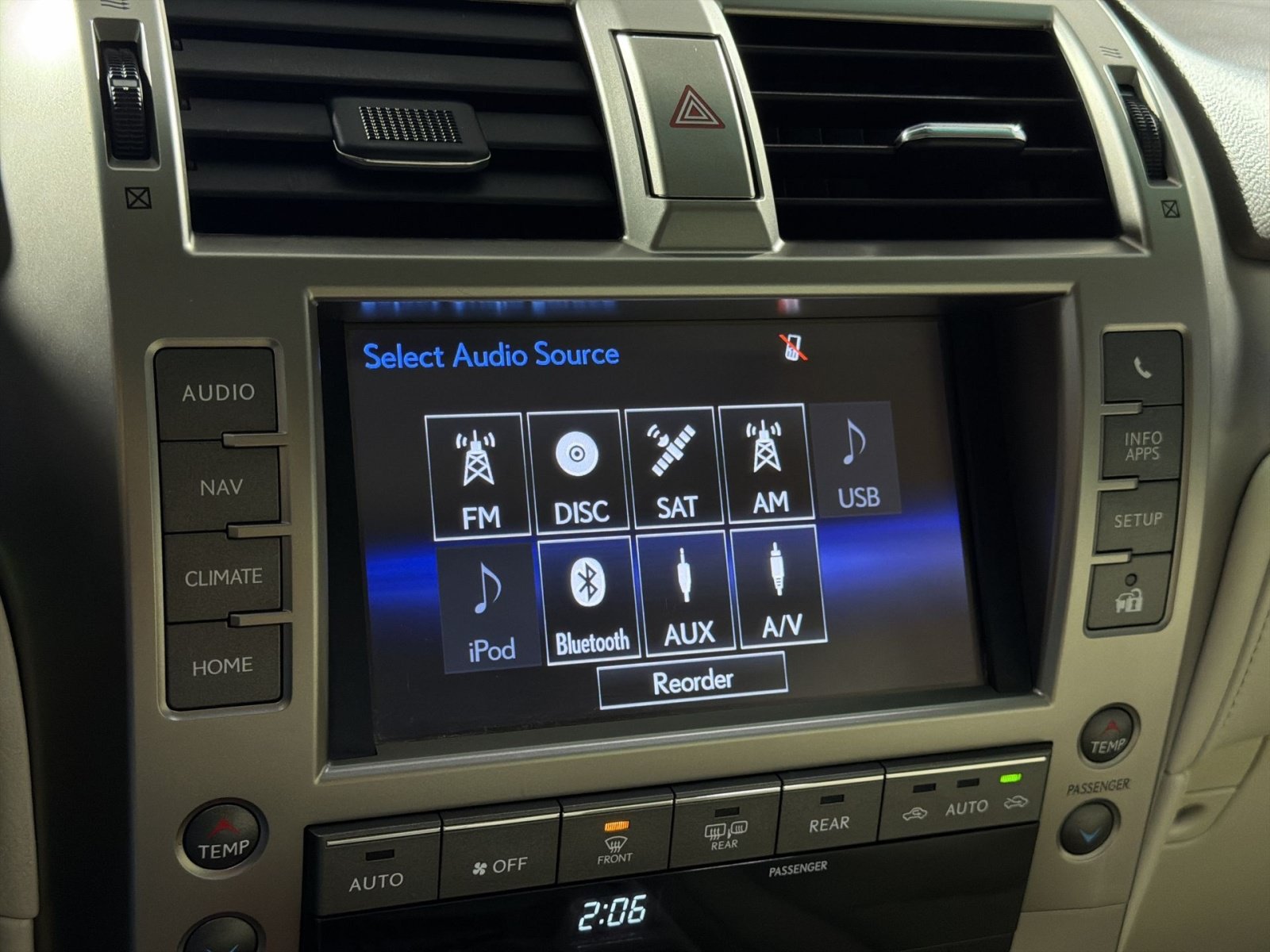 Used 2019 Lexus GX 460 Premium w/ Premium Package AWD/4WD image 31