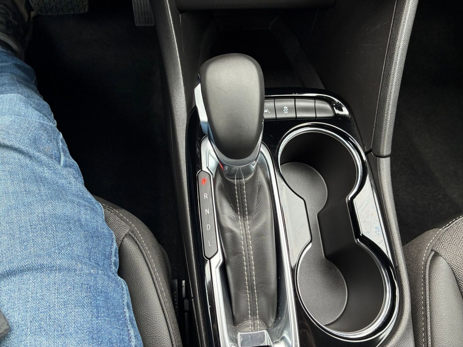 Used 2025 Buick Encore GX Preferred image 39