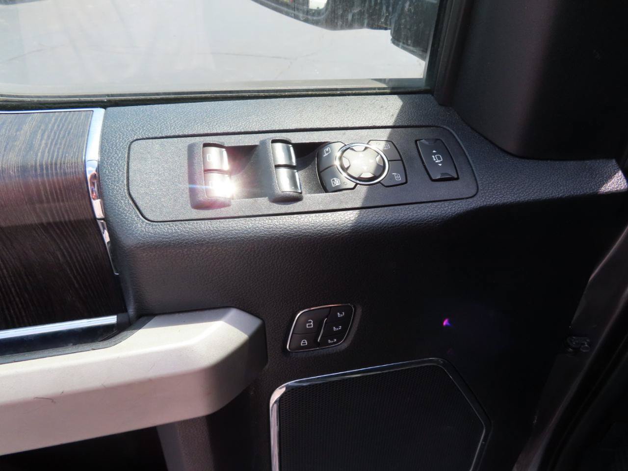 Used 2021 Ford F250 Lariat AWD/4WD image 18