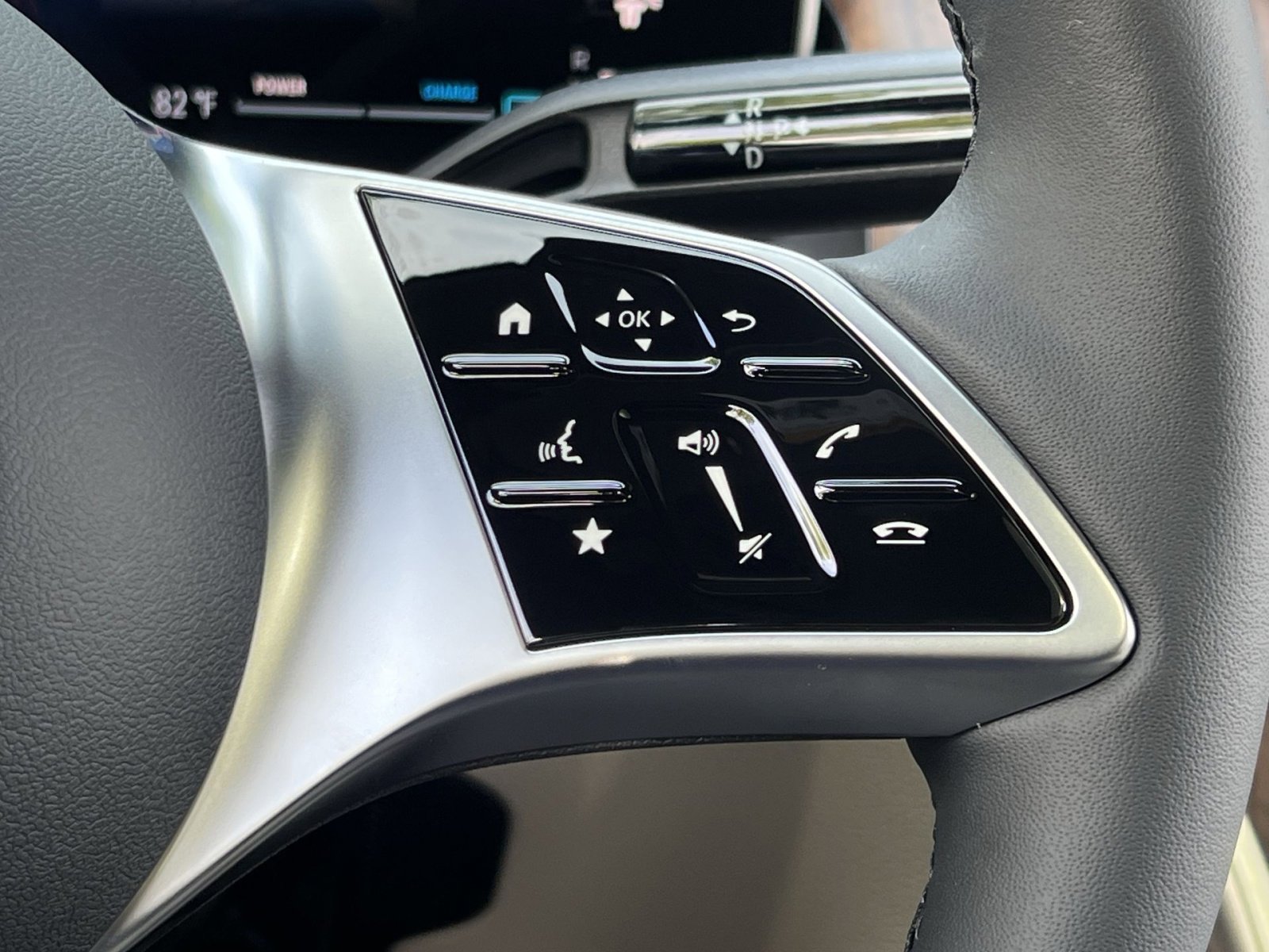 Certified 2025 Mercedes-Benz GLC 300 4MATIC image 29