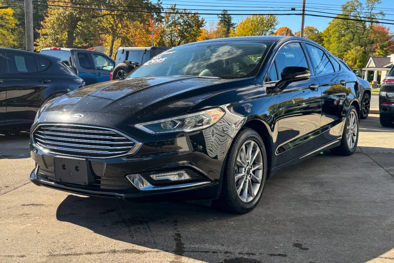 Used 2017 Ford Fusion SE w/ Fusion SE Technology Package
