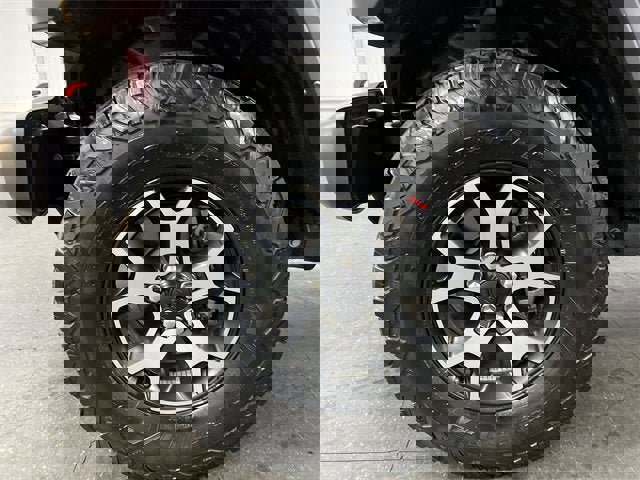 Used 2022 Jeep Wrangler Unlimited Rubicon w/ Cold Weather Group image 33