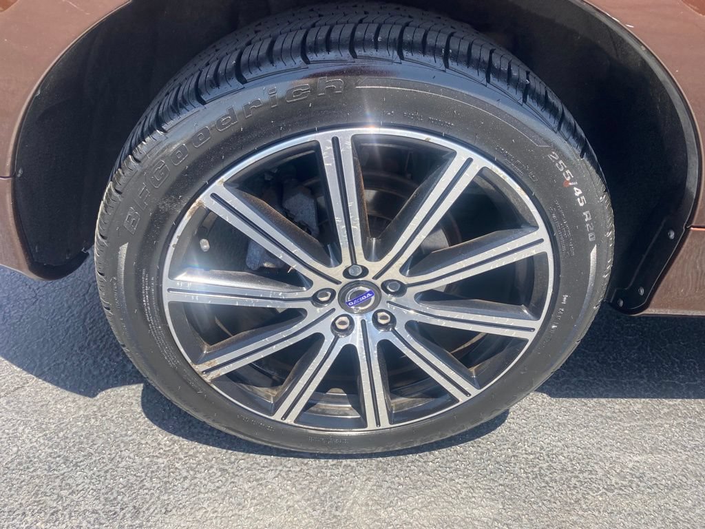 Used 2016 Volvo XC60 T5 Premier w/ Proximity Package FWD image 26