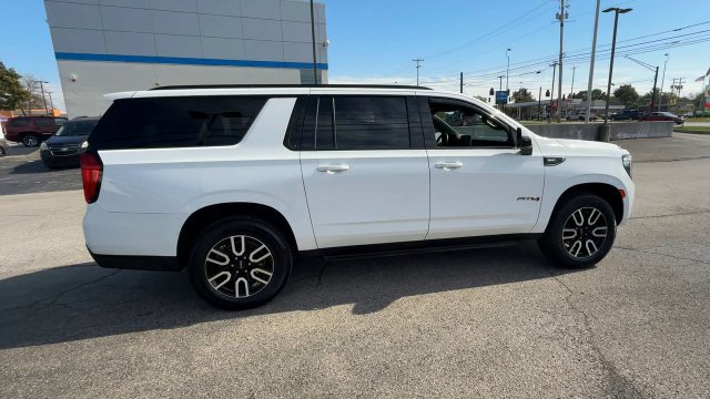 Used 2021 GMC Yukon XL AT4 AWD/4WD image 9