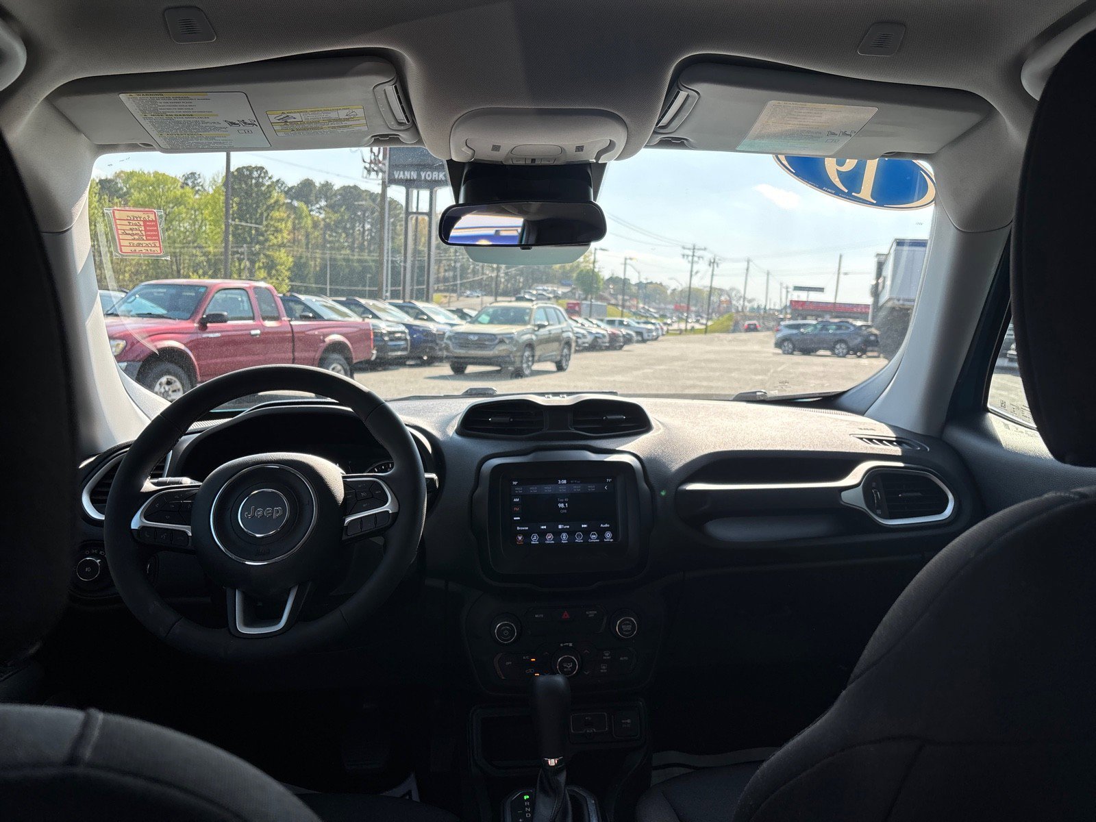 Used 2019 Jeep Renegade Latitude image 36