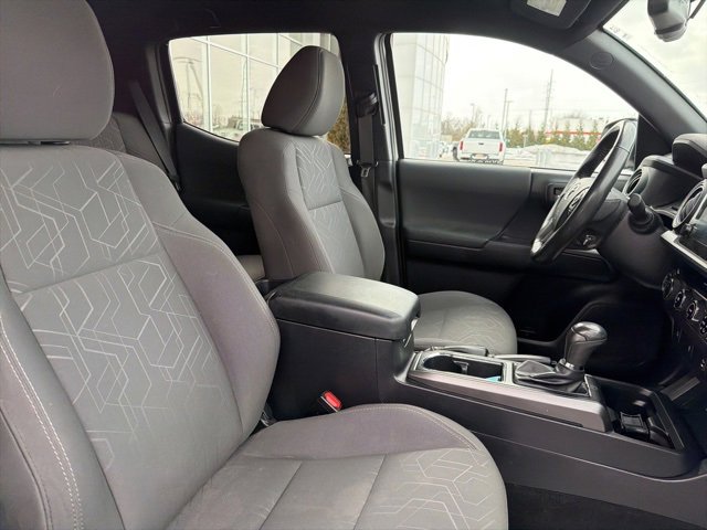 Used 2017 Toyota Tacoma TRD Sport image 27