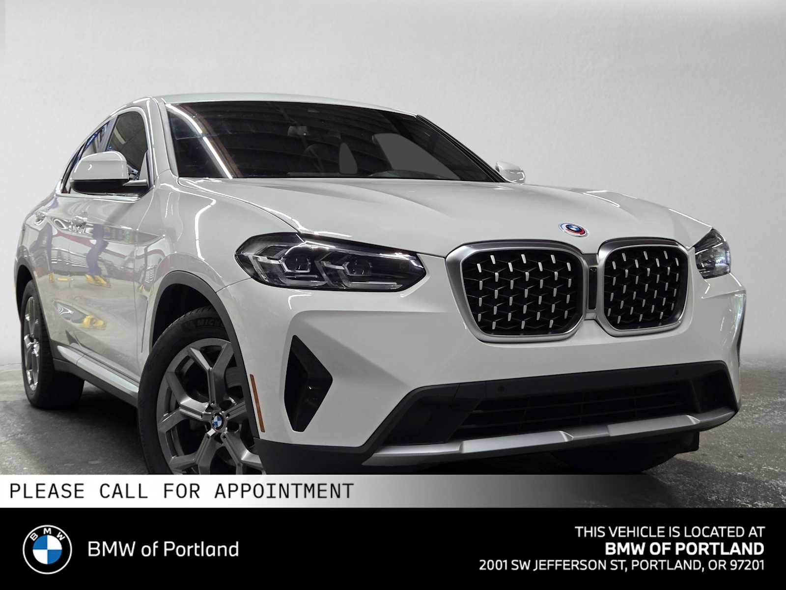 Used 2023 BMW X4 xDrive30i w/ Premium Package AWD/4WD image 1