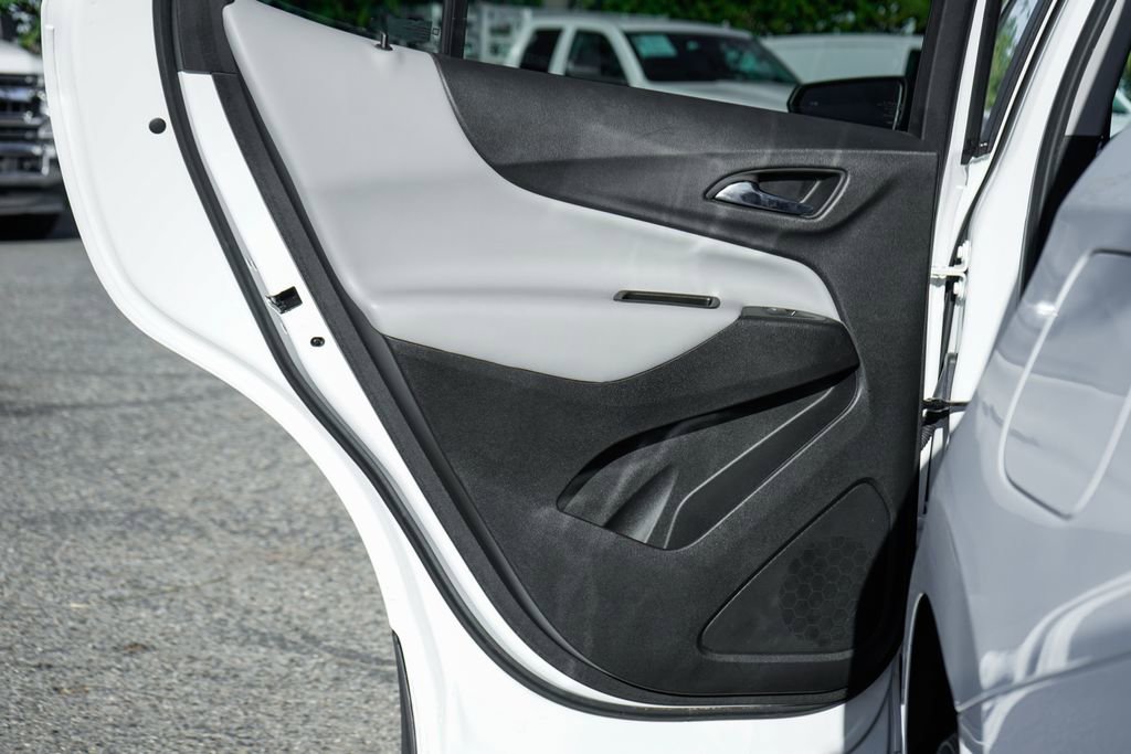 Used 2022 Chevrolet Equinox LS w/ LS Convenience Package FWD image 32