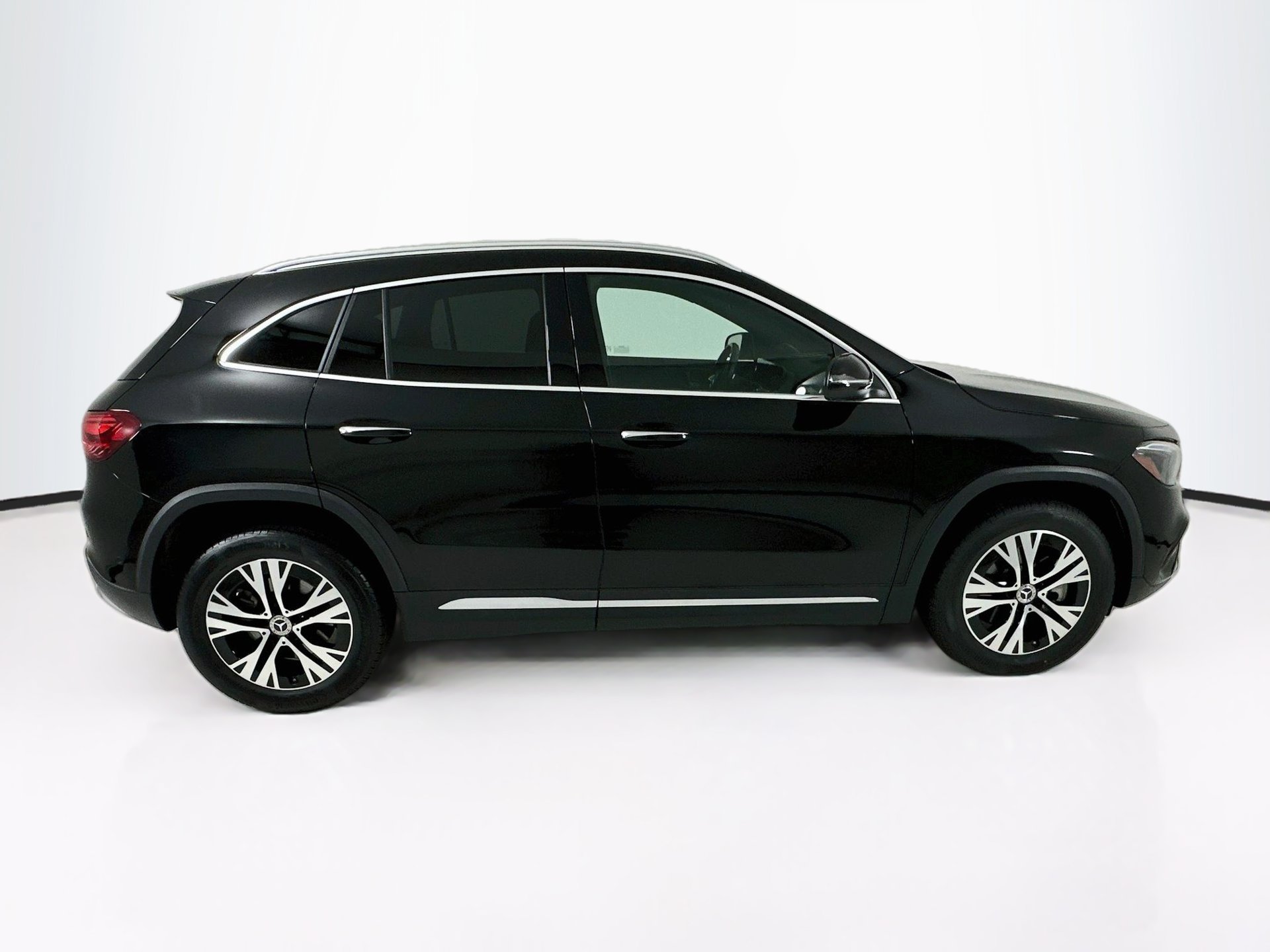 Used 2025 Mercedes-Benz GLA 250 image 9