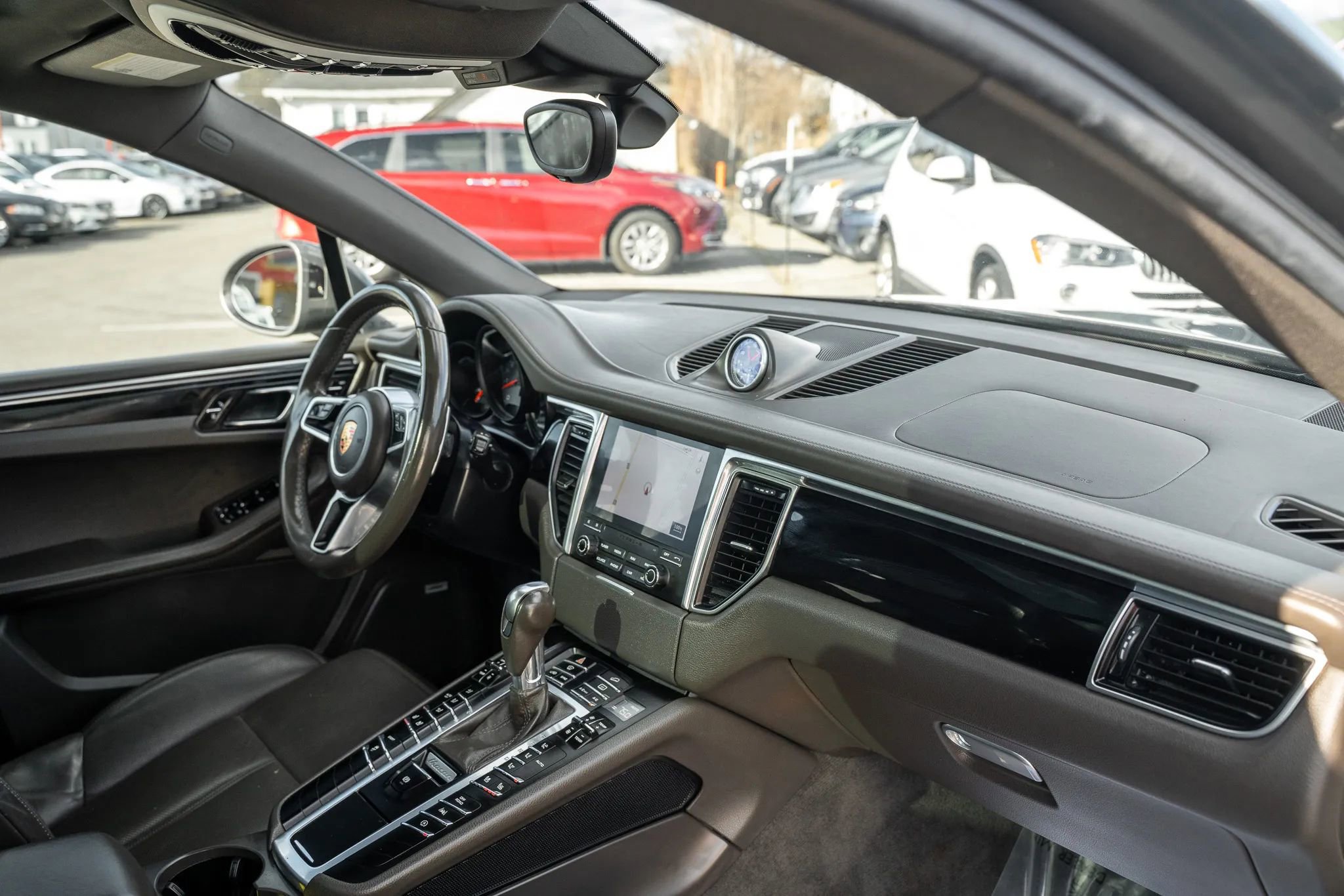 Used 2018 Porsche Macan S image 14