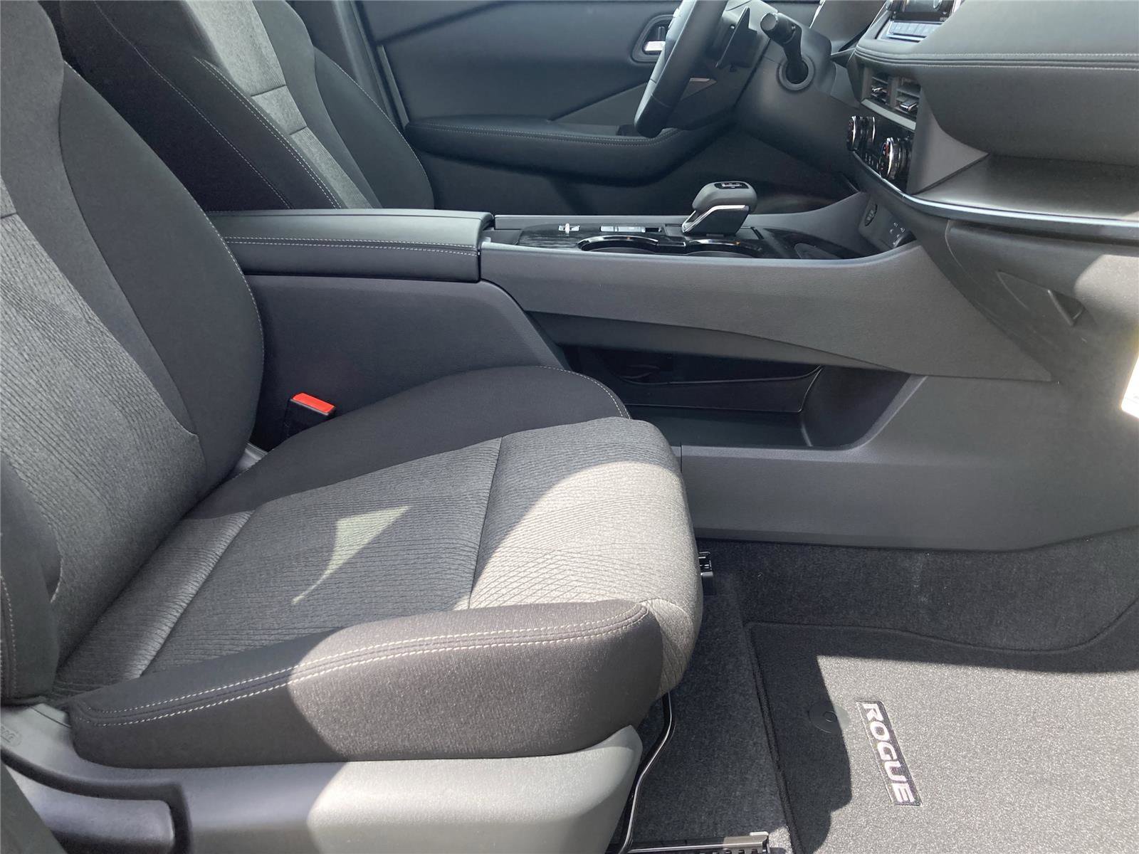 New 2026 Nissan Rogue SV image 30
