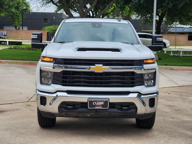 Used 2024 Chevrolet Silverado 2500 LT AWD/4WD image 11