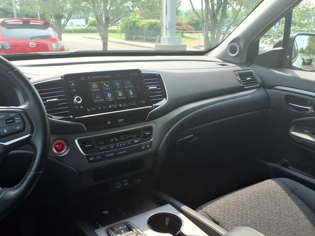 Used 2024 Honda Ridgeline Sport image 21