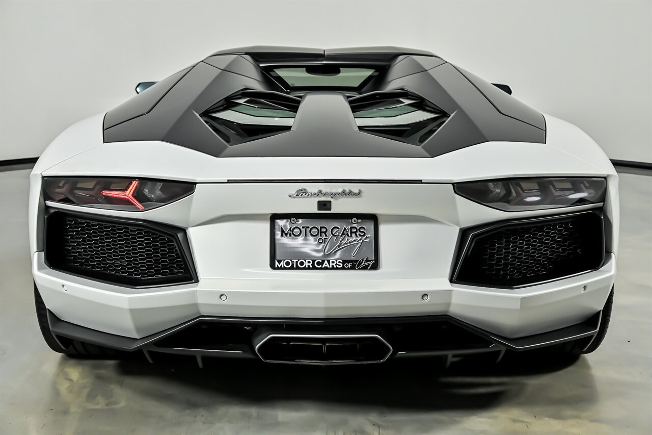 Used 2017 Lamborghini Aventador LP 700-4 AWD/4WD image 10