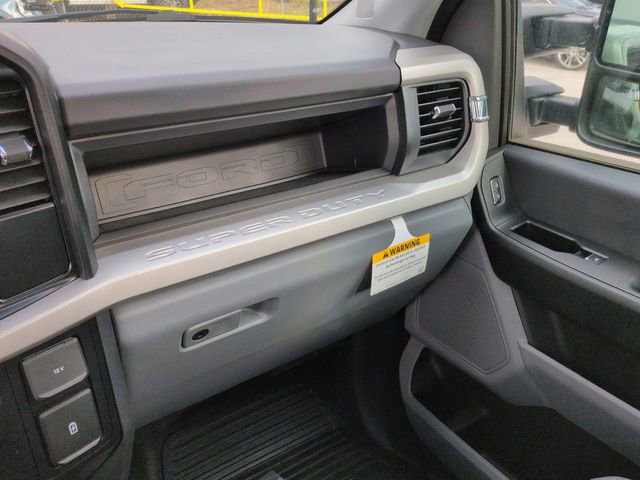 Used 2024 Ford F250 XL w/ XL Chrome Package image 18
