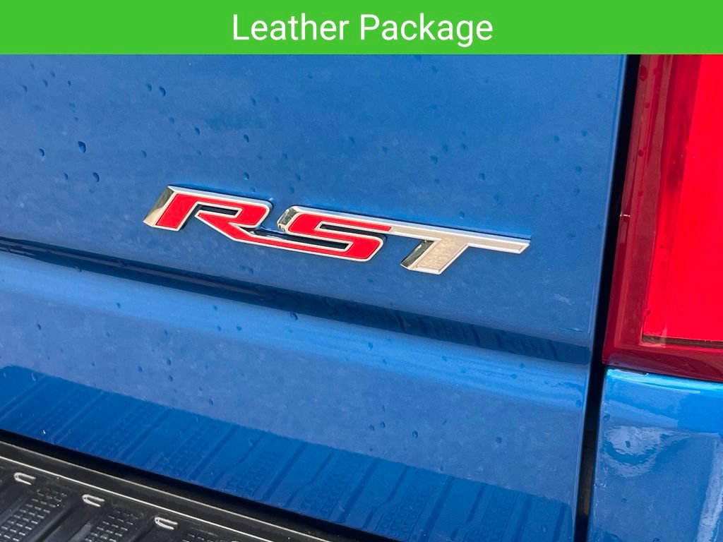 Used 2022 Chevrolet Silverado 1500 RST w/ Convenience Package II AWD/4WD image 6