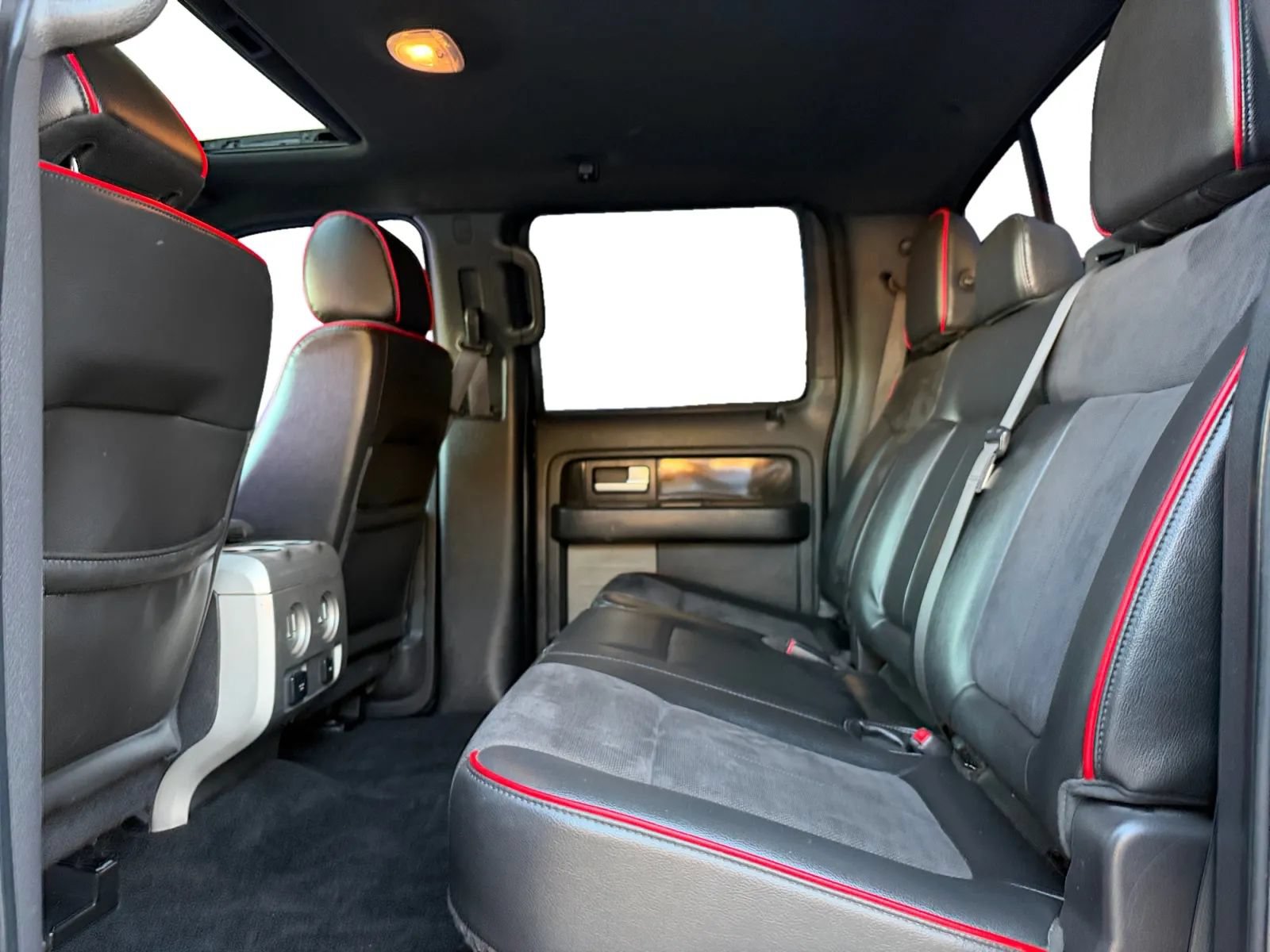 Used 2014 Ford F150 FX4 w/ Equipment Group 402A Luxury AWD/4WD image 16