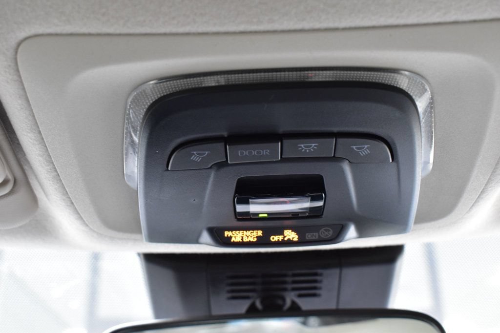 Used 2024 Toyota Corolla LE FWD image 31