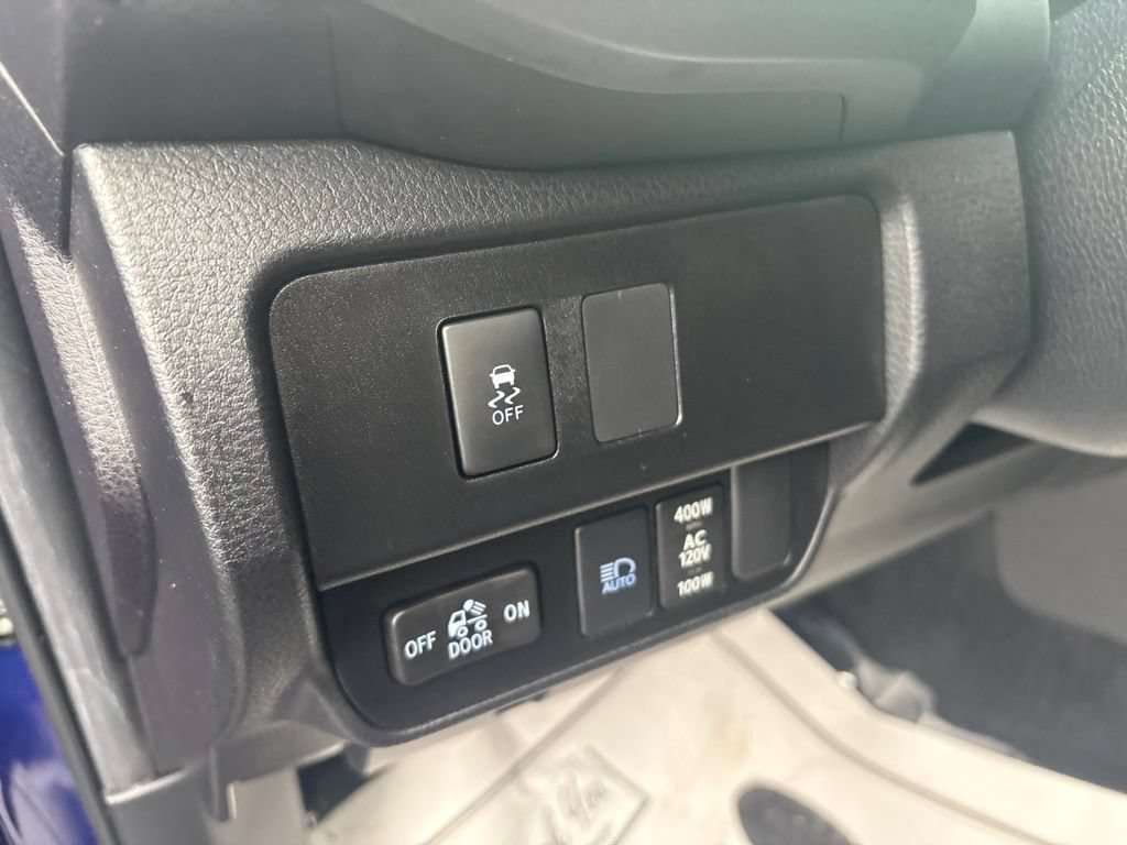 Used 2022 Toyota Tacoma TRD Sport w/ Technology Package AWD/4WD image 21