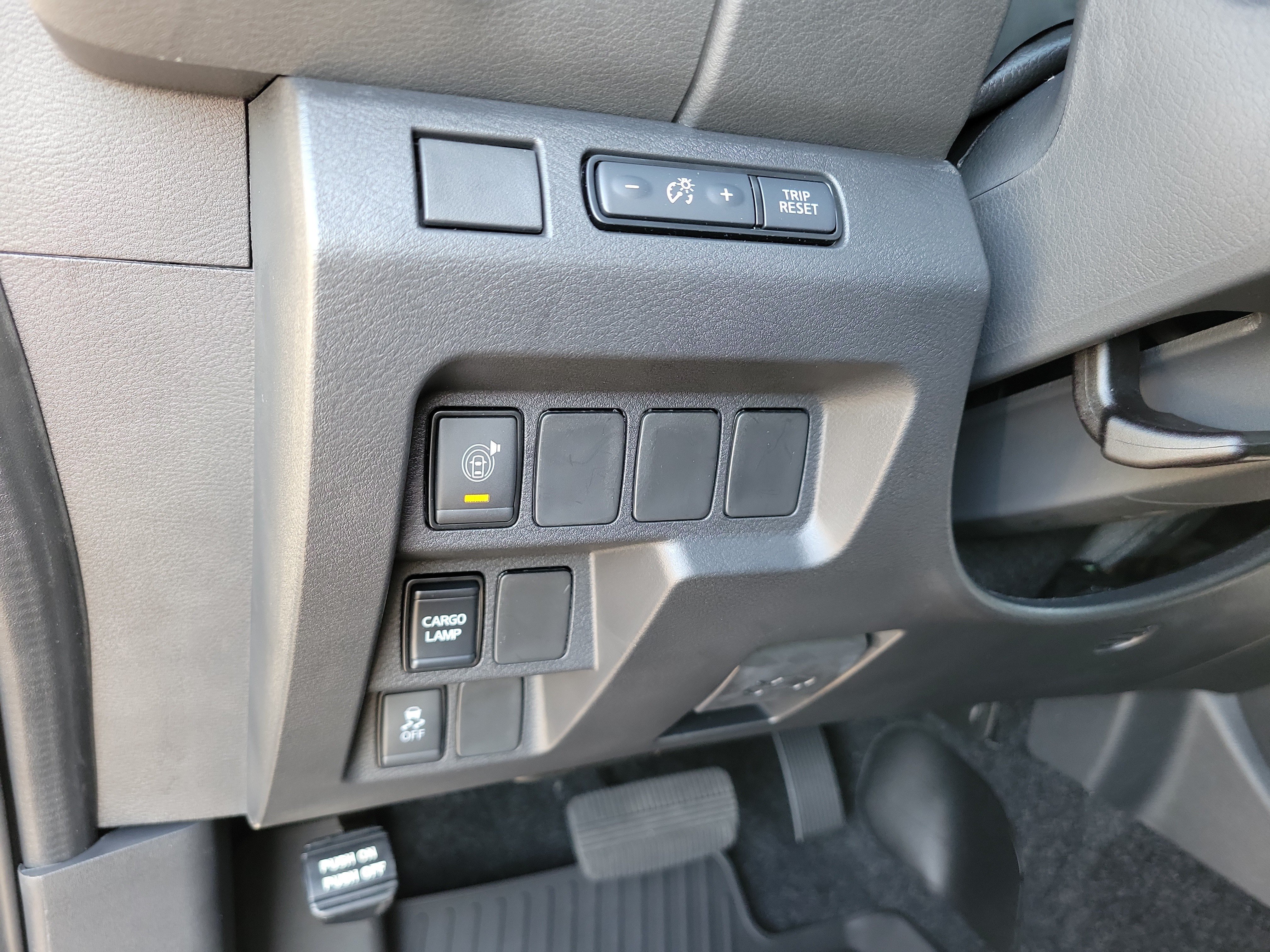 New 2026 Nissan Frontier SV w/ All-Weather Content Package AWD/4WD image 33